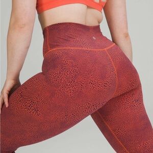 Lululemon Wunder Train (8) LIKE NEW